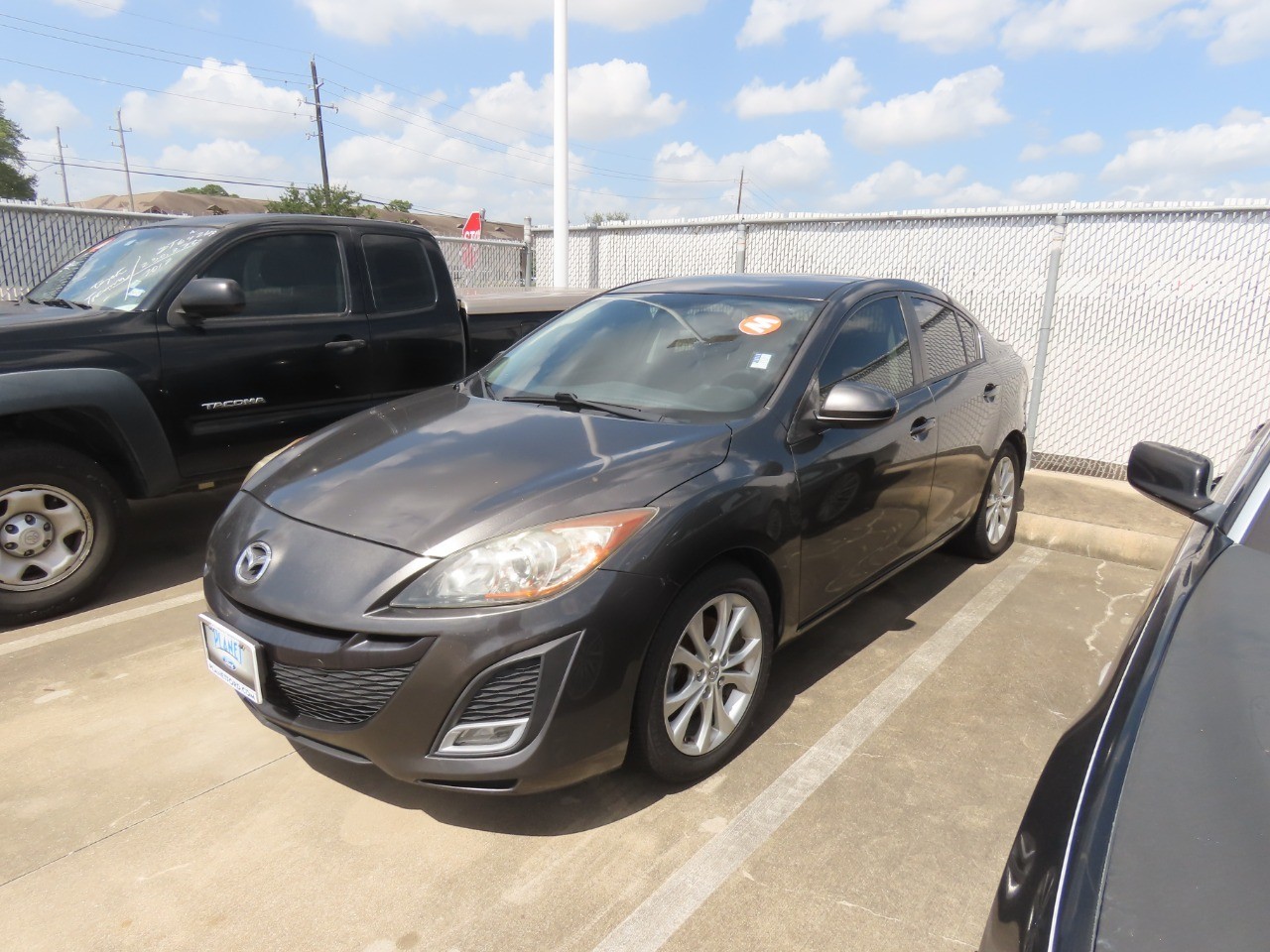 Black Mica 2011 Mazda MAZDA3 Sedan Front-Wheel Drive 5-Speed Automatic