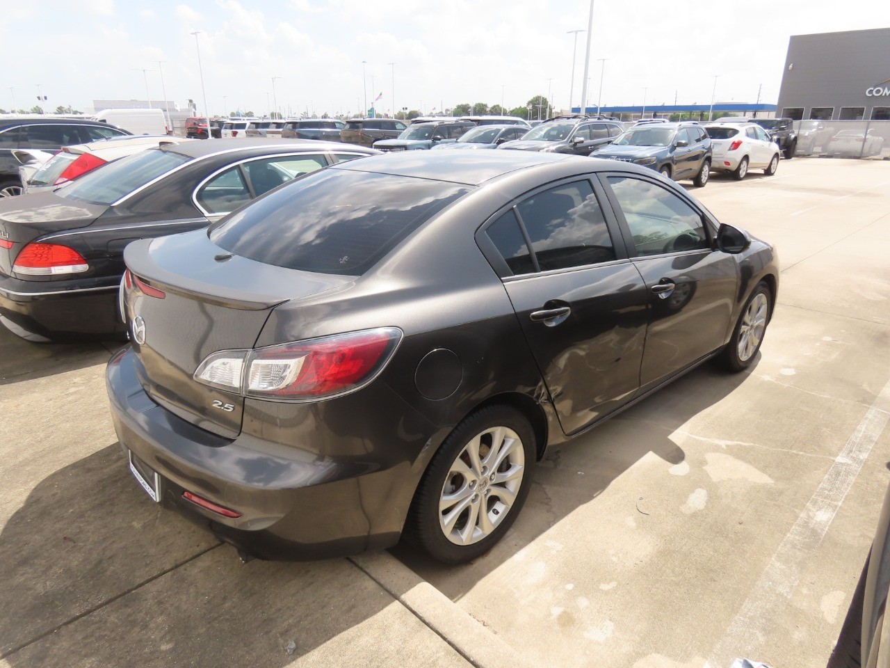 2011 Mazda Mazda3 photo 10 of 23