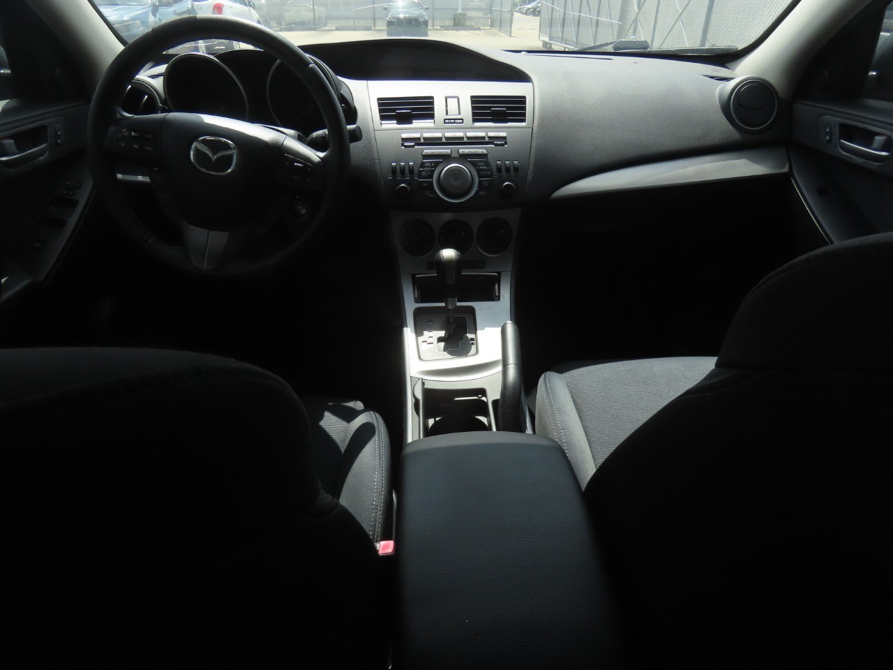 2011 Mazda Mazda3 photo 20 of 23