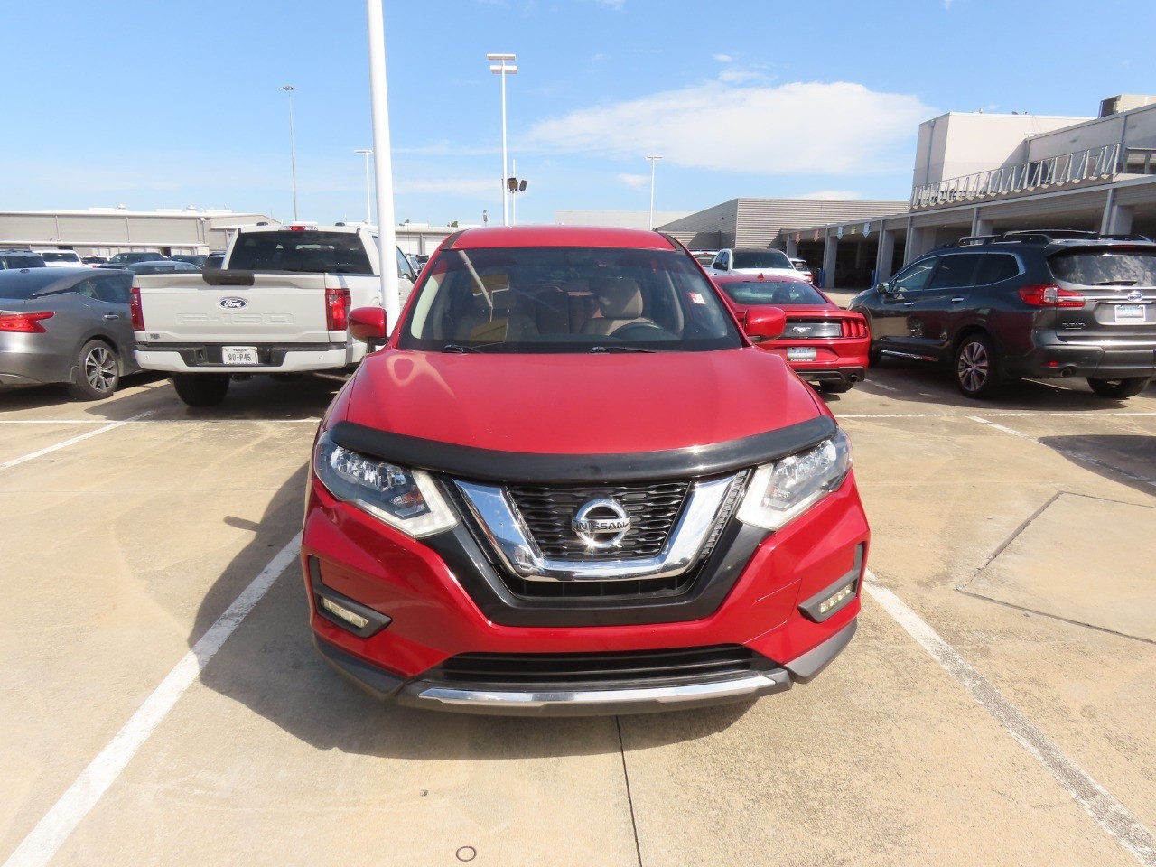 2017 Nissan Rogue photo 5 of 30