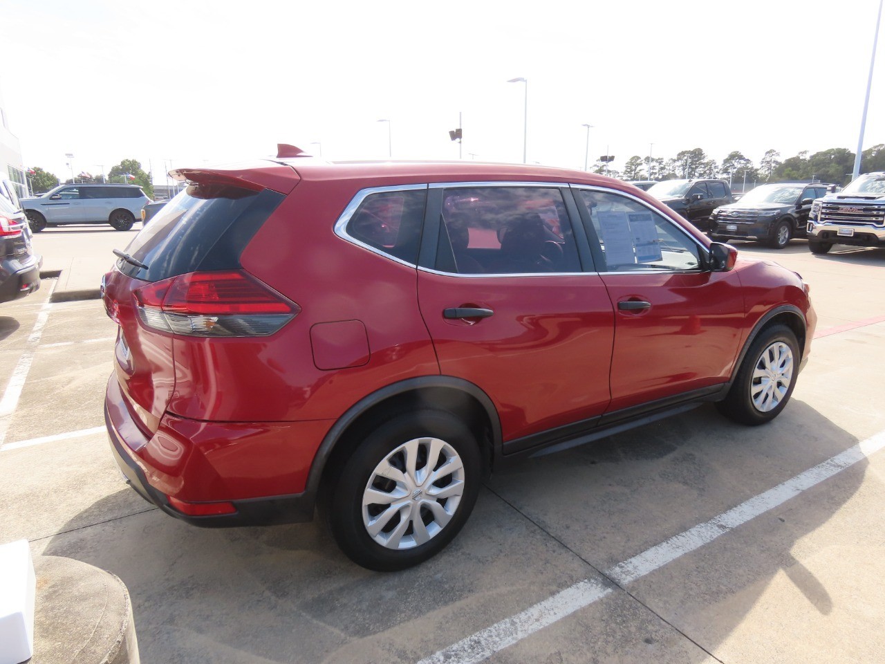 2017 Nissan Rogue photo 11 of 30