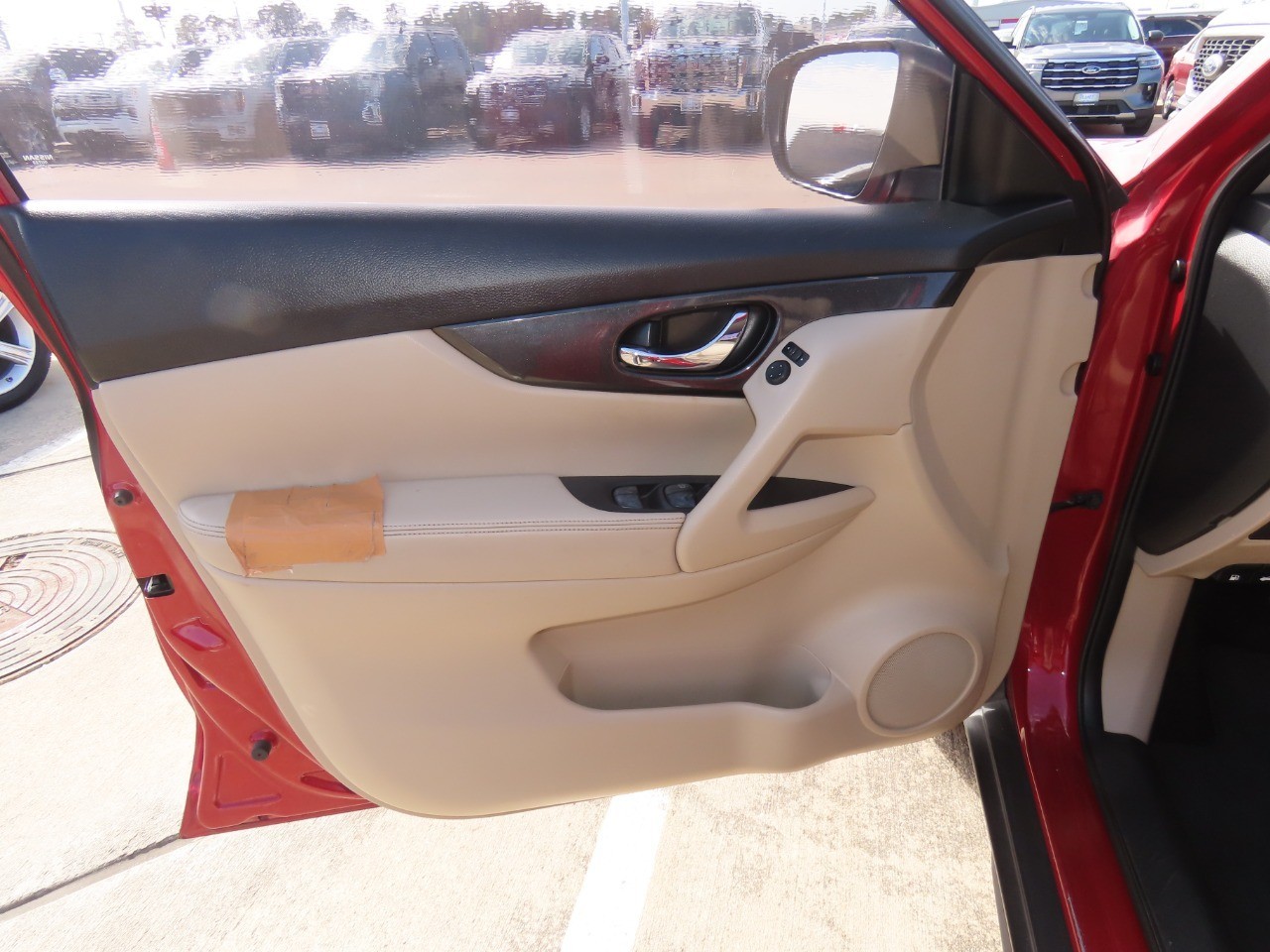 2017 Nissan Rogue photo 23 of 30