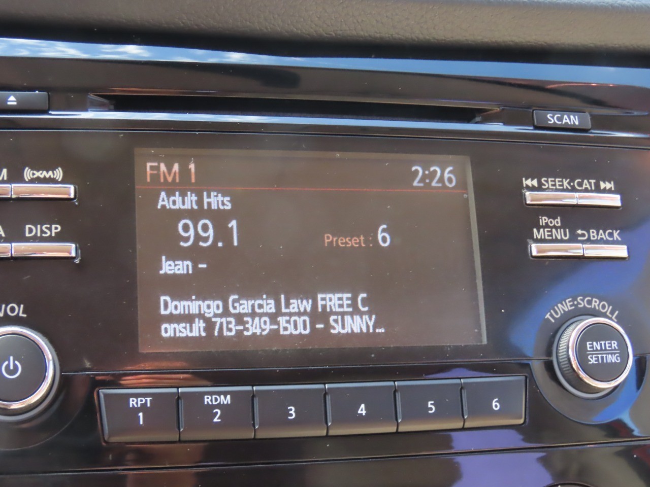 2017 Nissan Rogue photo 28 of 30