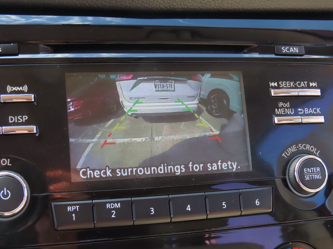 2017 Nissan Rogue photo 29 of 30