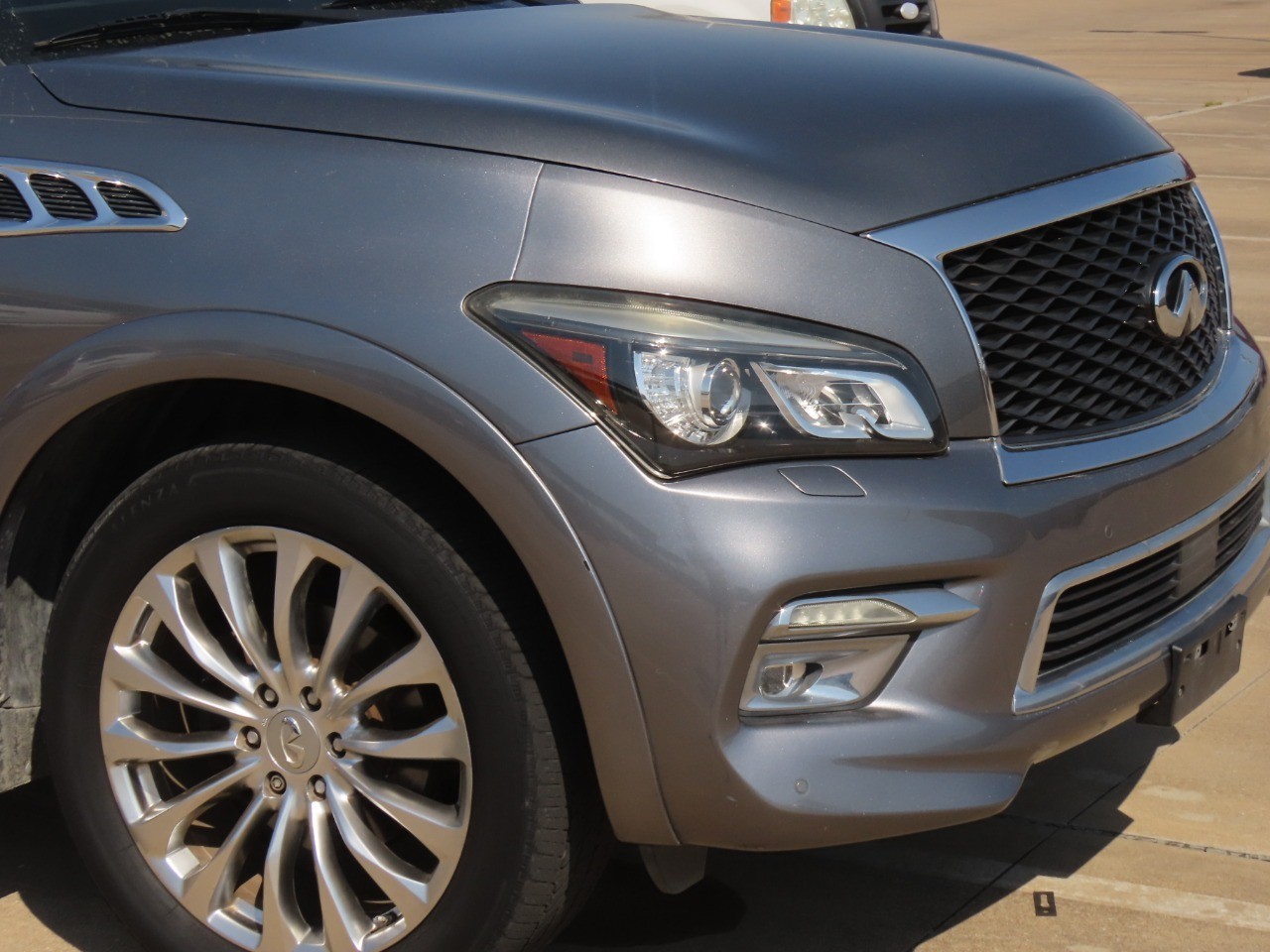 2015 INFINITI QX80 - 5