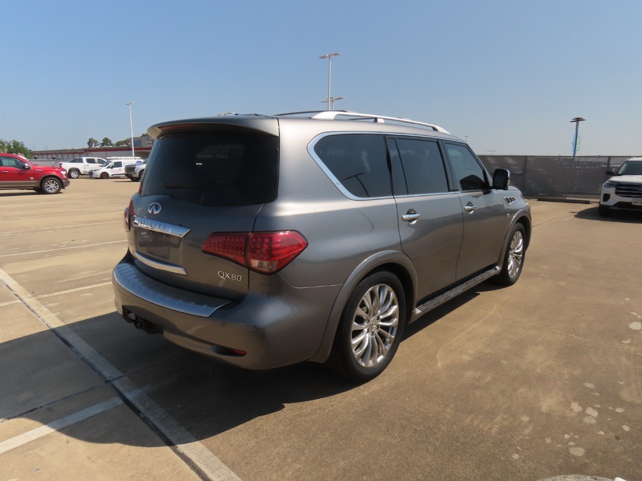 2015 INFINITI QX80 - 10