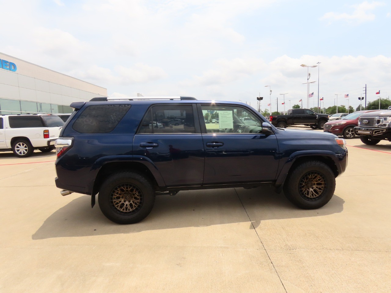 2019 Toyota 4Runner Limited 2WD (Natl) photo