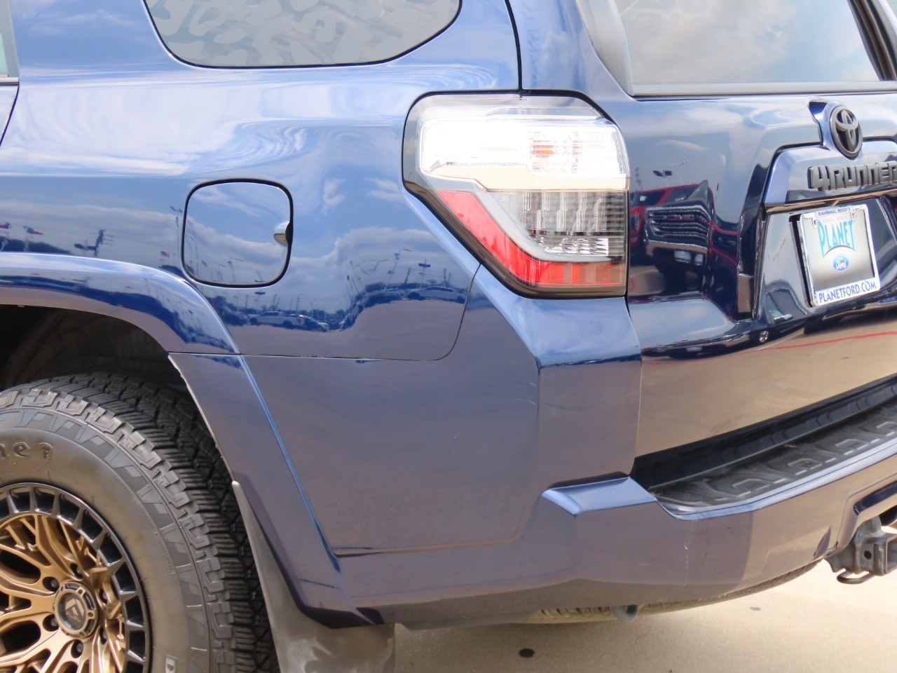 2019 Toyota 4Runner Limited 2WD (Natl) photo
