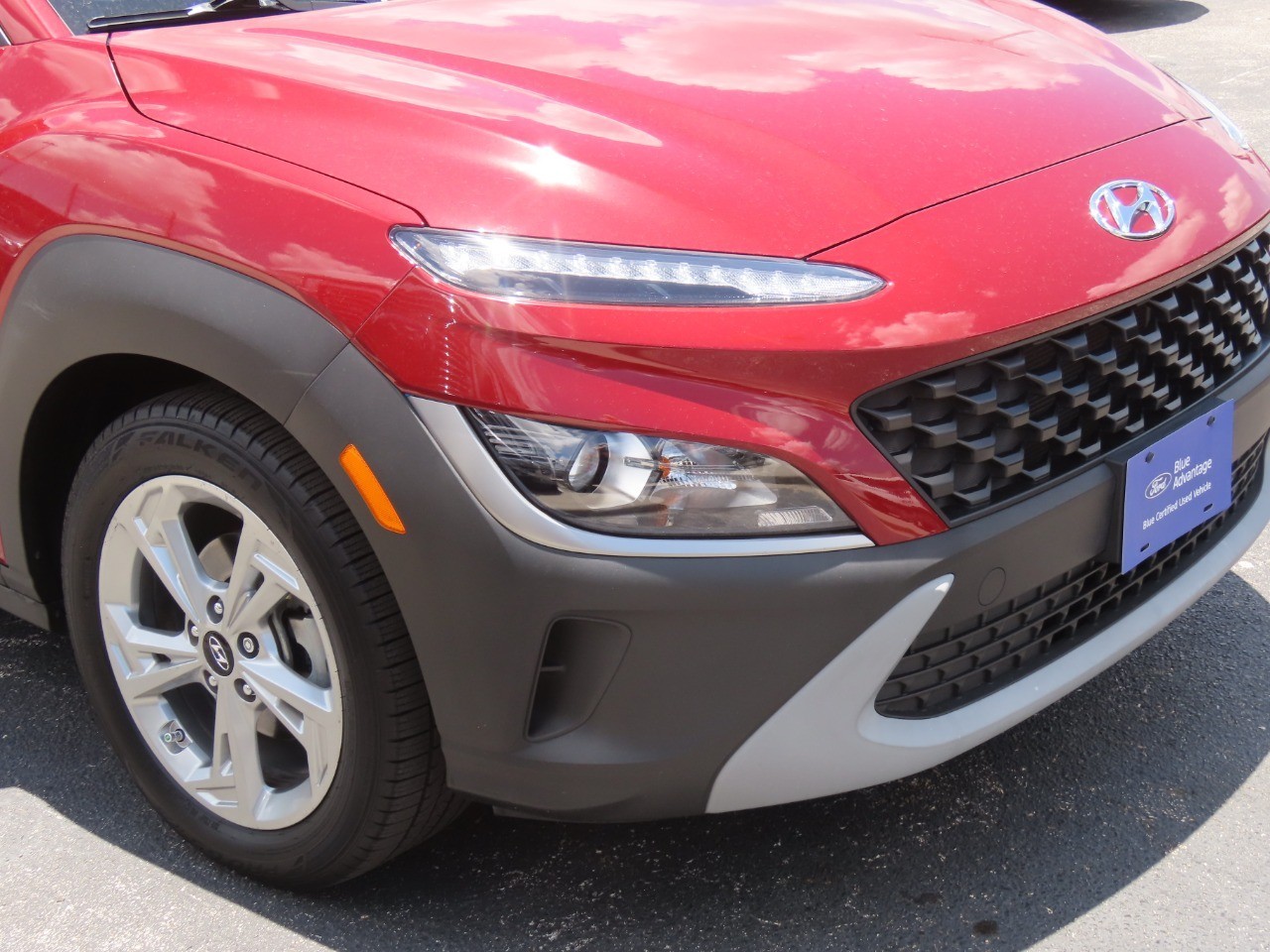 2023 Hyundai KONA SEL - 4