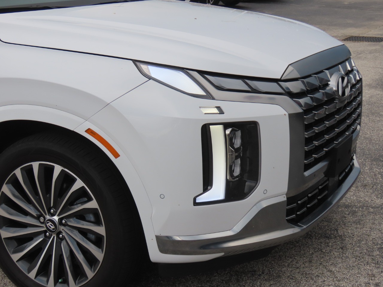 2025 Hyundai PALISADE photo 6 of 34