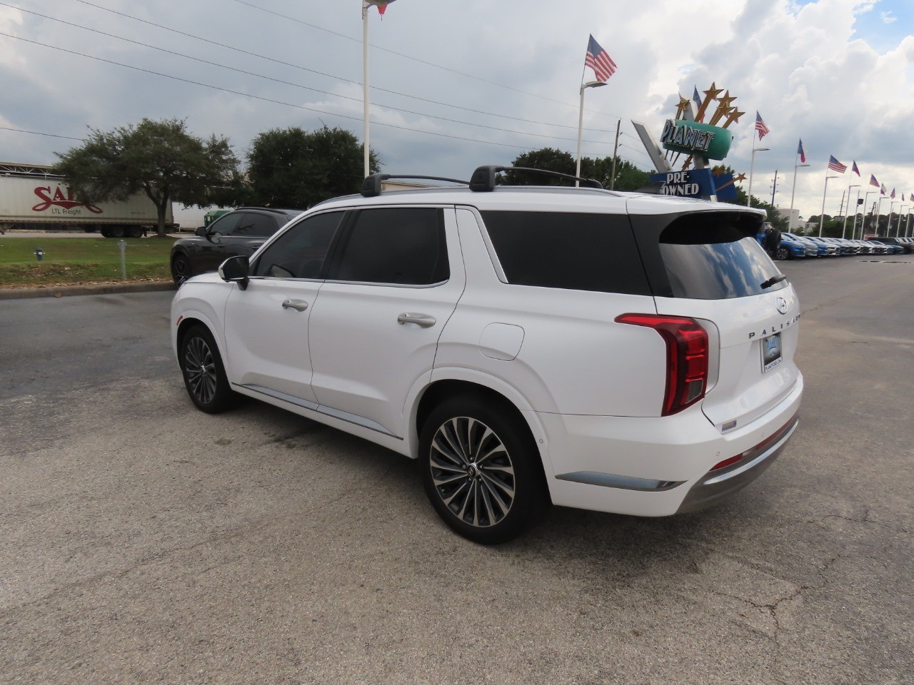 2025 Hyundai PALISADE photo 17 of 34