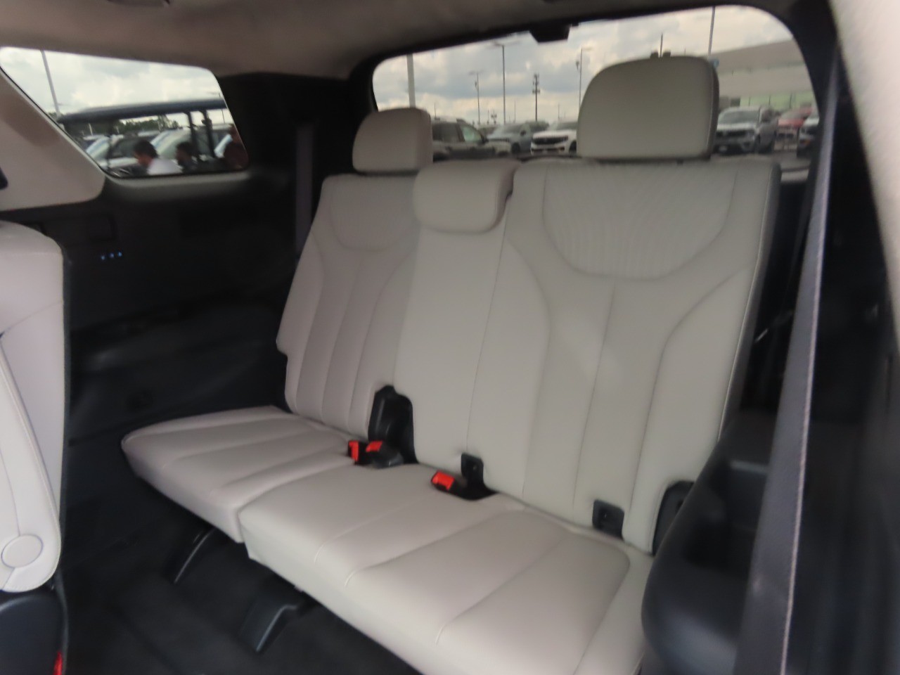 2025 Hyundai PALISADE photo 22 of 34