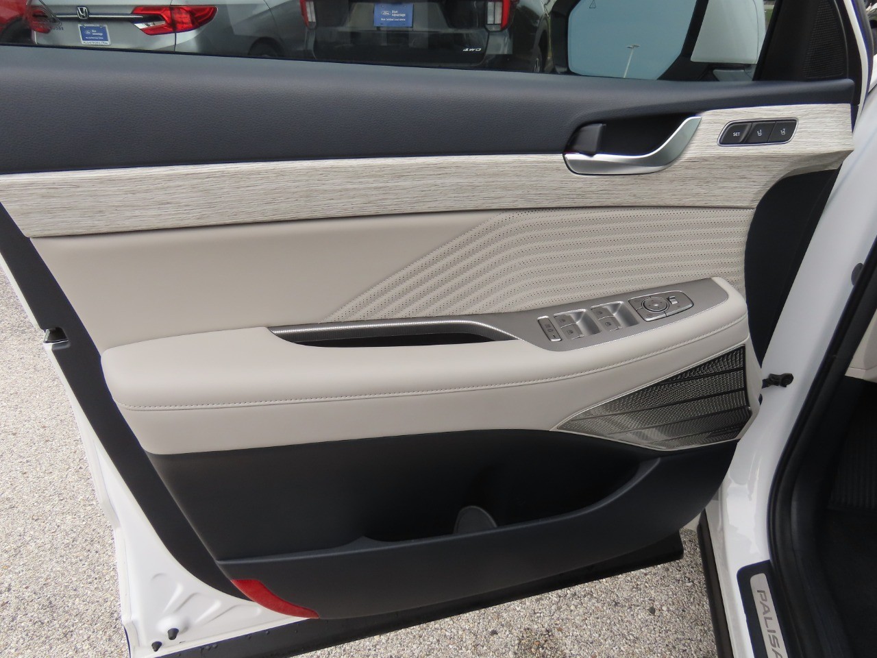 2025 Hyundai PALISADE photo 26 of 34
