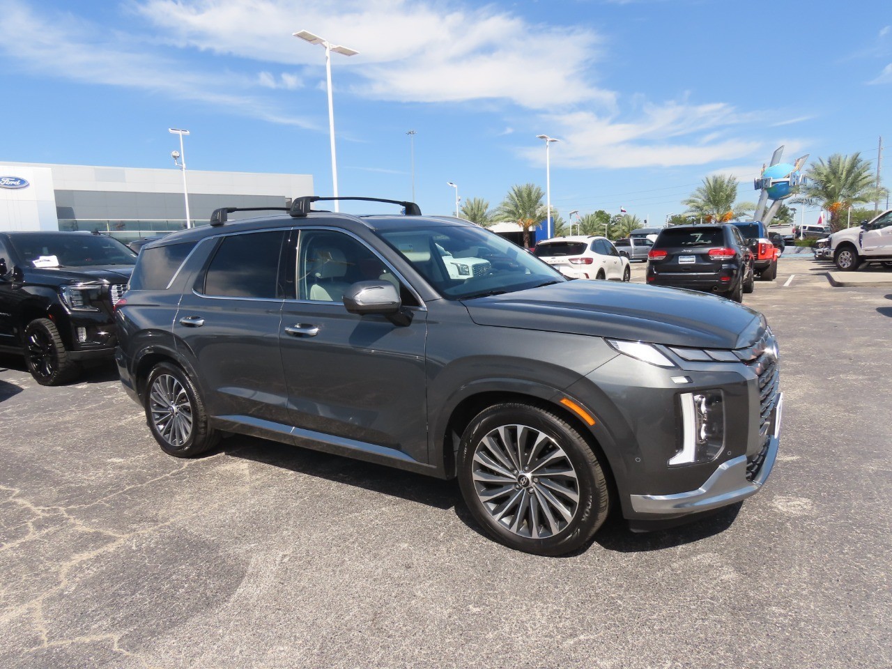 2024 Hyundai PALISADE photo 7 of 34