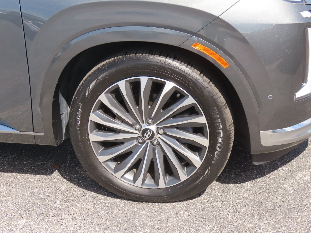 2024 Hyundai PALISADE photo 9 of 34