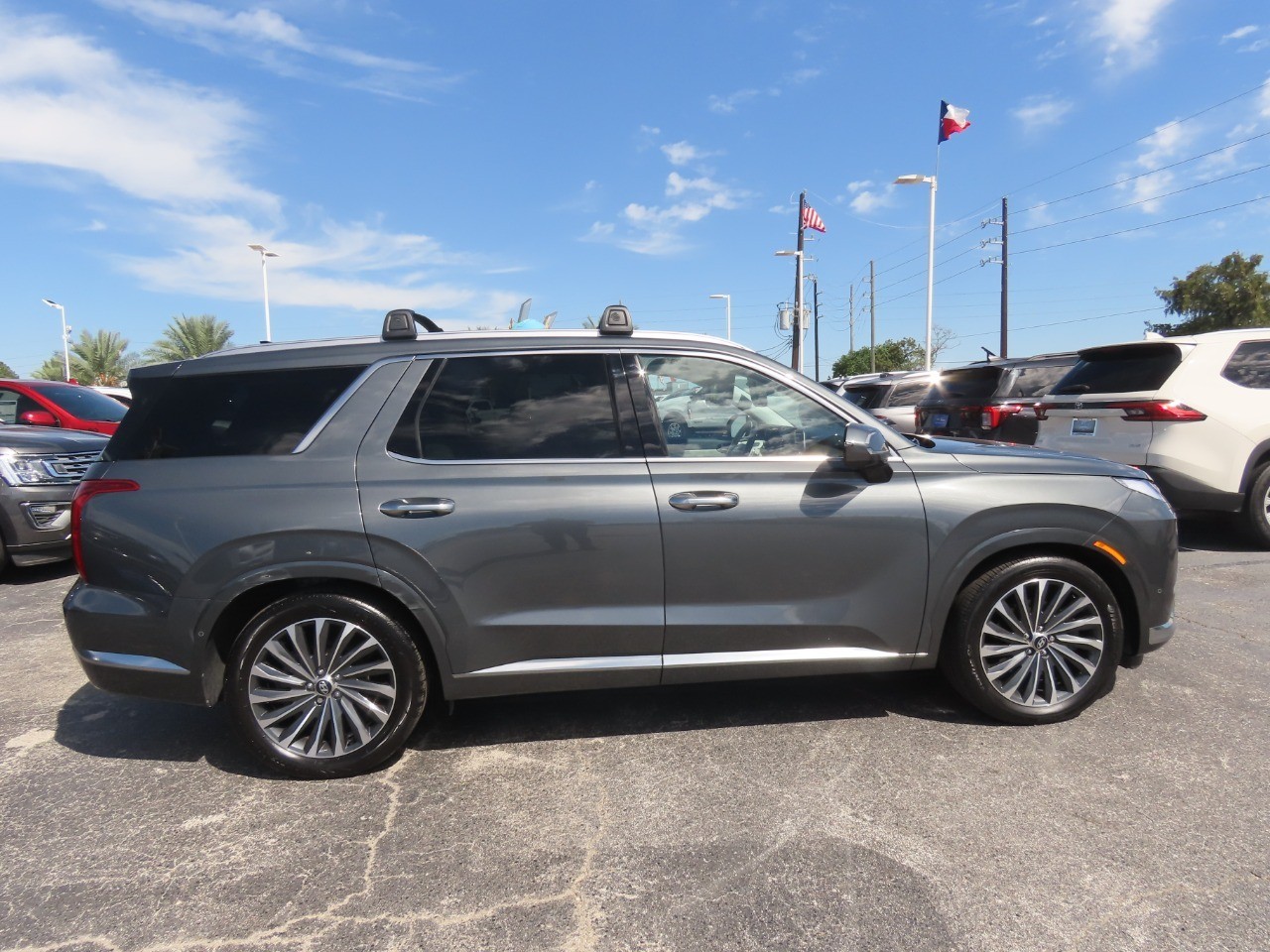 2024 Hyundai PALISADE photo 10 of 34