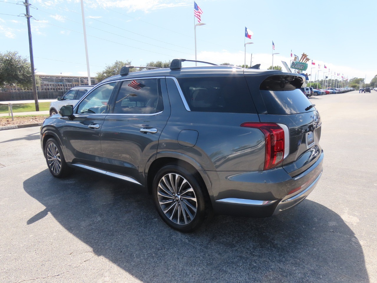 2024 Hyundai PALISADE photo 17 of 34