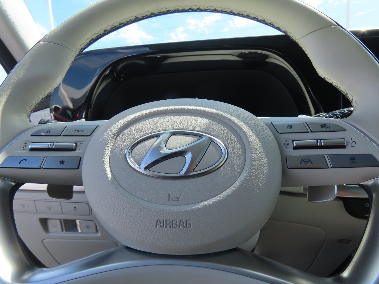 2024 Hyundai PALISADE photo 29 of 34