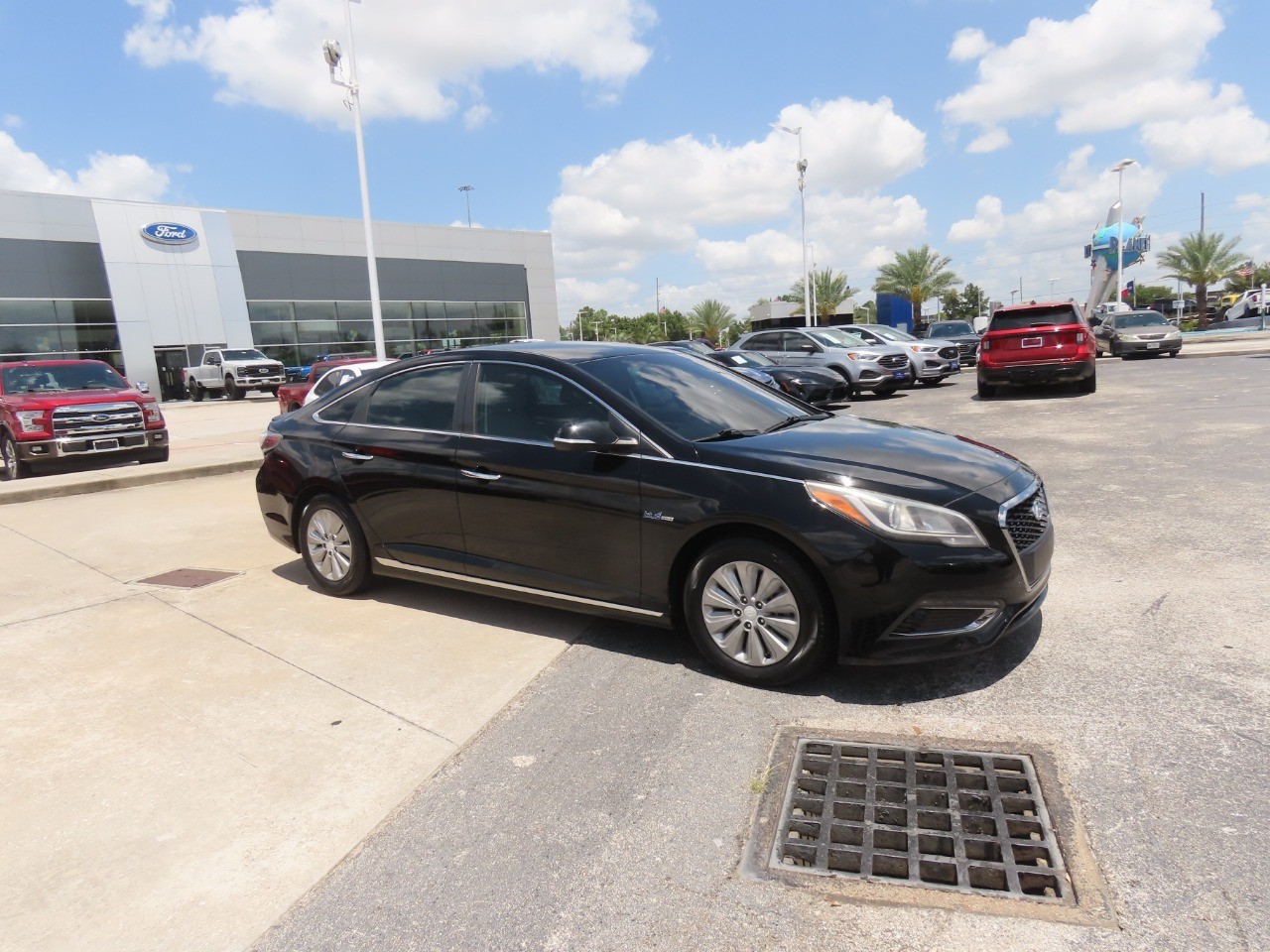 2016 Hyundai Sonata Hybrid SE Eclipse Black at Planet Ford