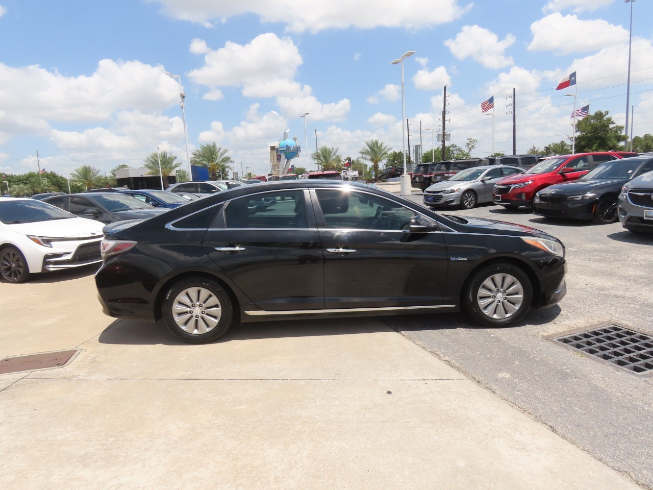 2016 Hyundai Sonata Hybrid SE Eclipse Black at Planet Ford