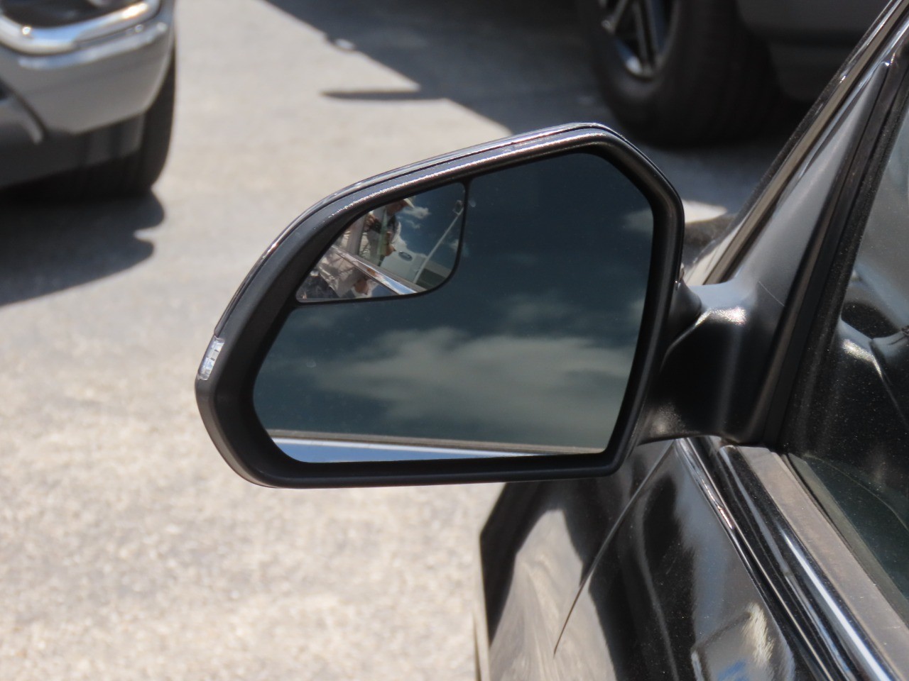 2016 Hyundai Sonata Hybrid SE Eclipse Black at Planet Ford