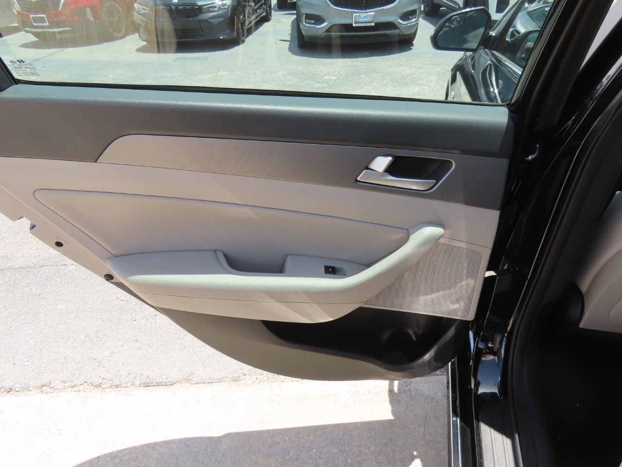 2016 Hyundai Sonata Hybrid SE Eclipse Black at Planet Ford