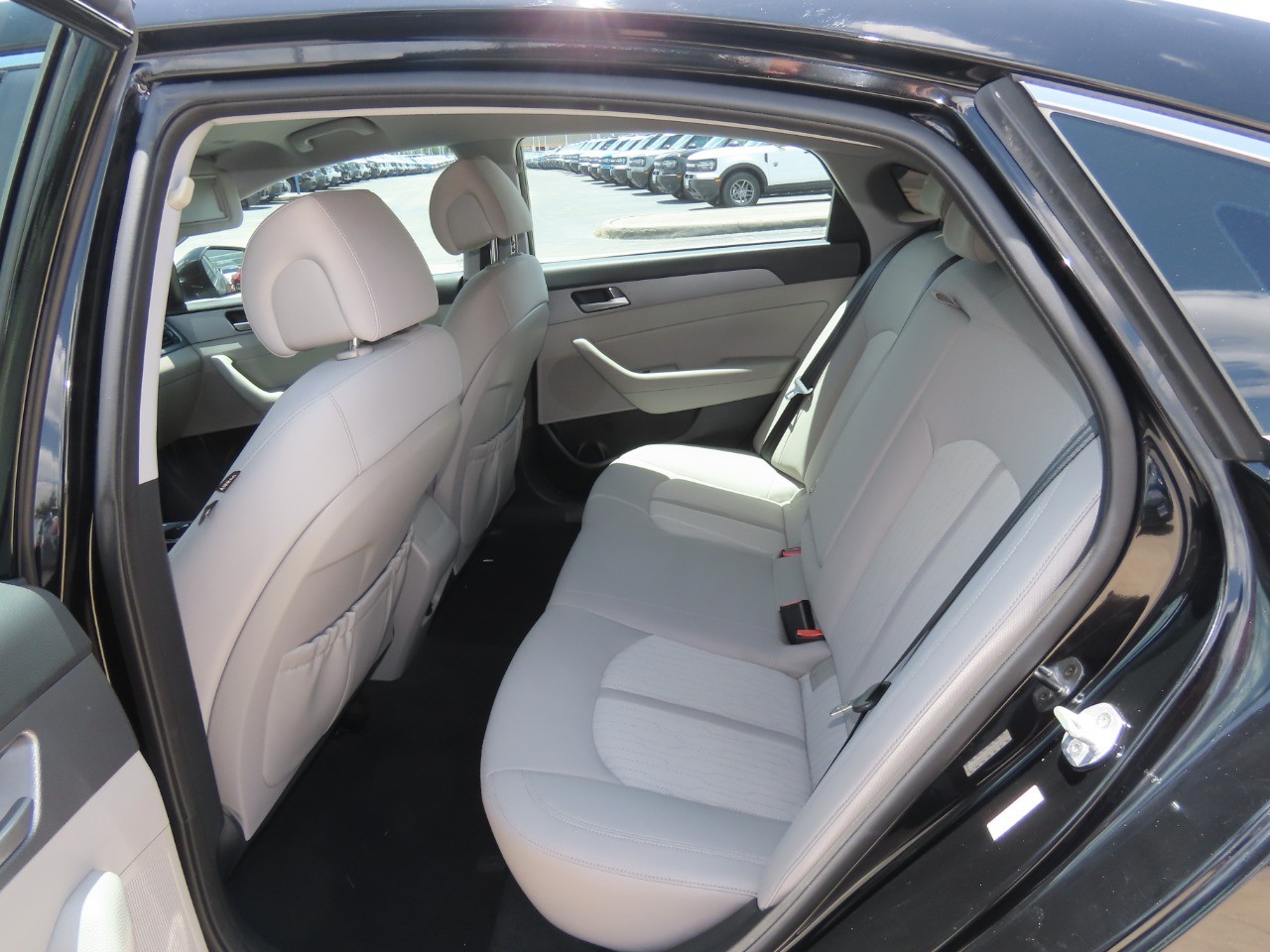 2016 Hyundai Sonata Hybrid SE Eclipse Black at Planet Ford