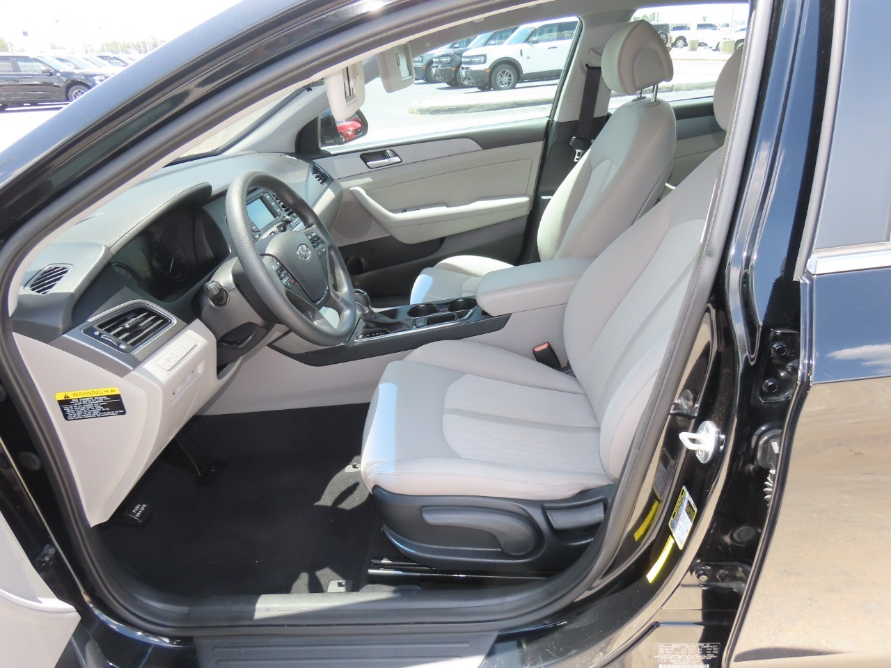 2016 Hyundai Sonata Hybrid SE Eclipse Black at Planet Ford