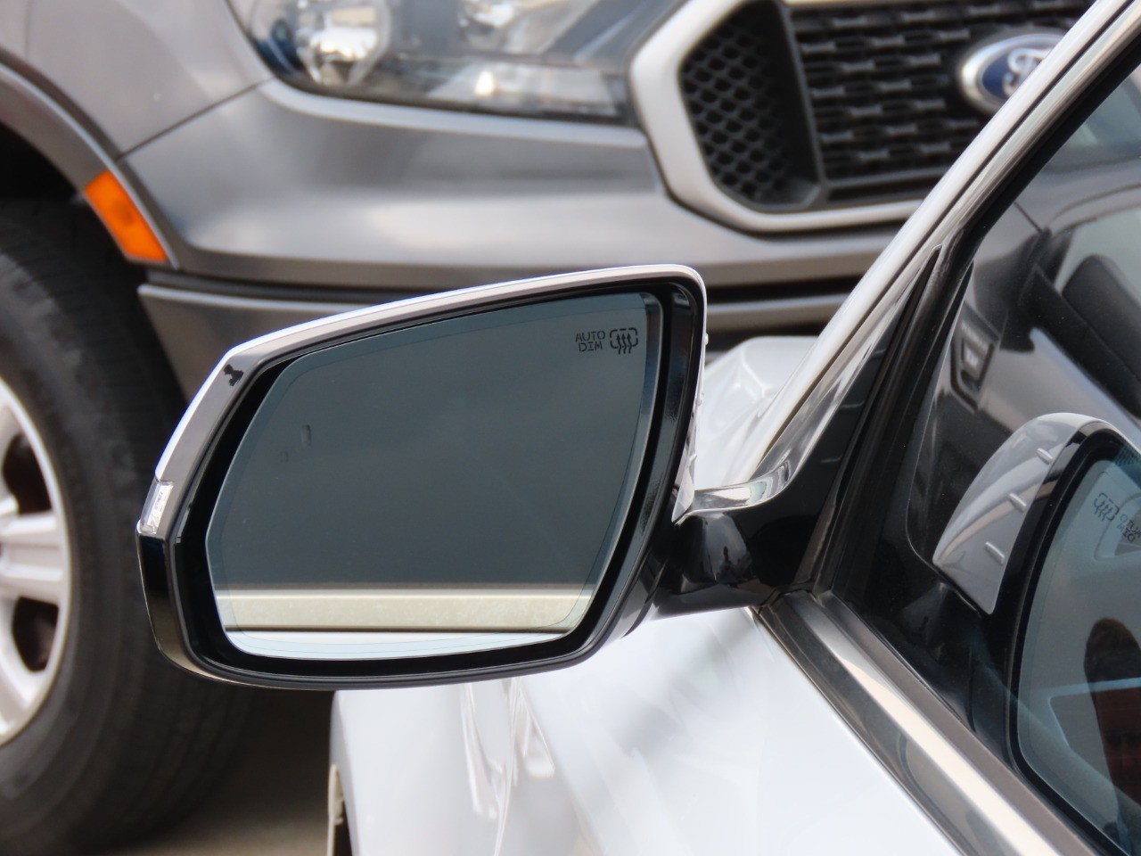 used 2017 Genesis G80 car, priced at $8,999