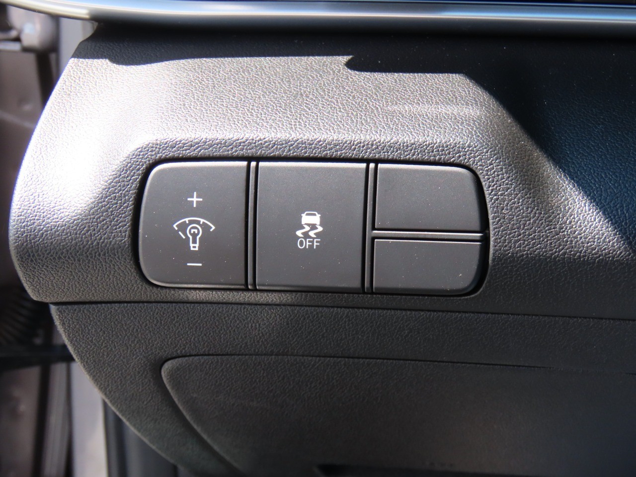 used 2024 Hyundai Elantra car, priced at $19,999