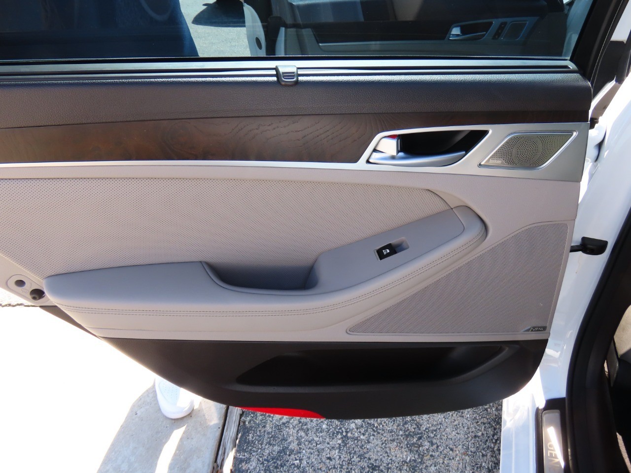 used 2019 Genesis G80 car, priced at $22,999