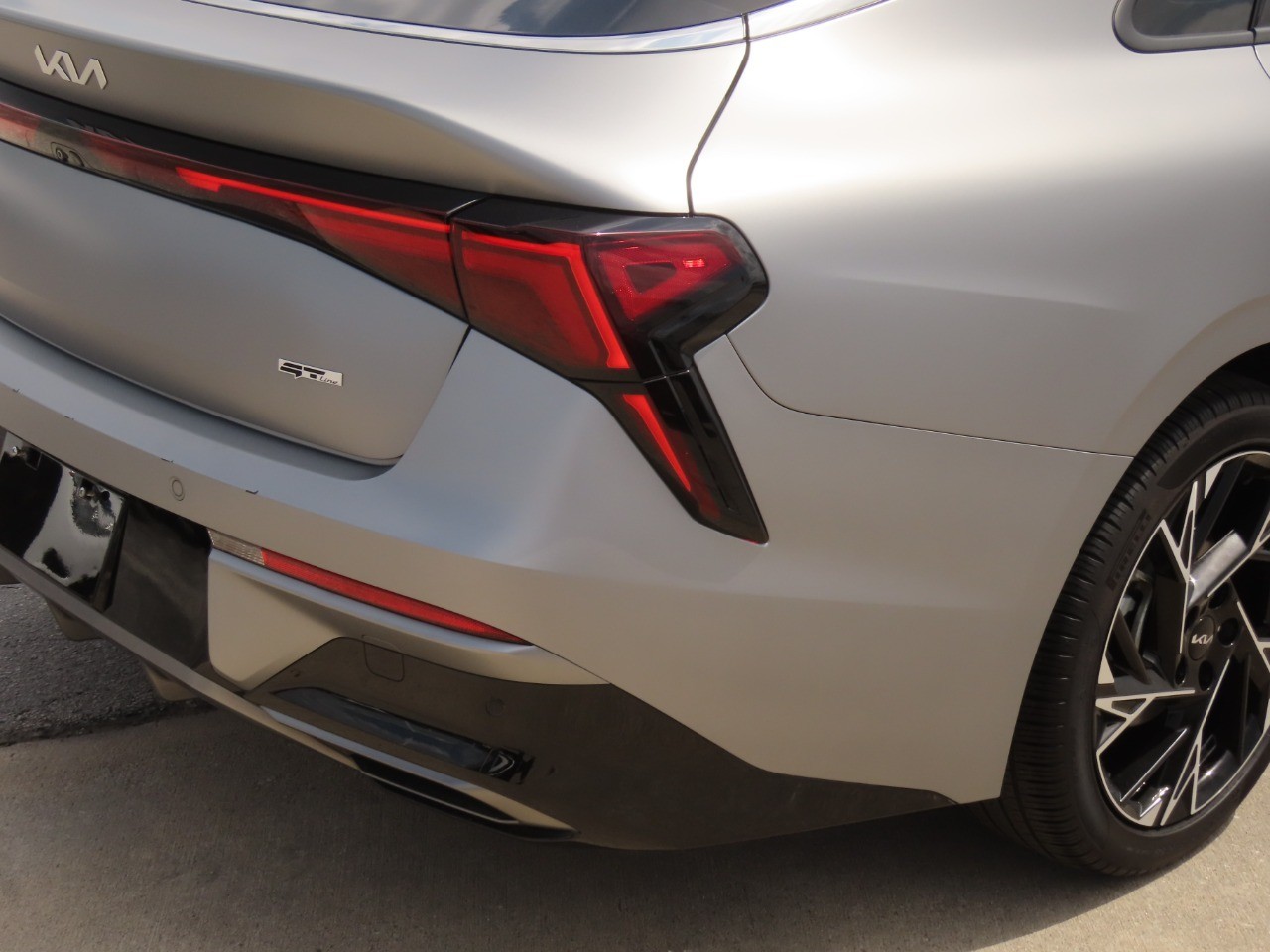 2025 Kia K5 GT-Line - 11