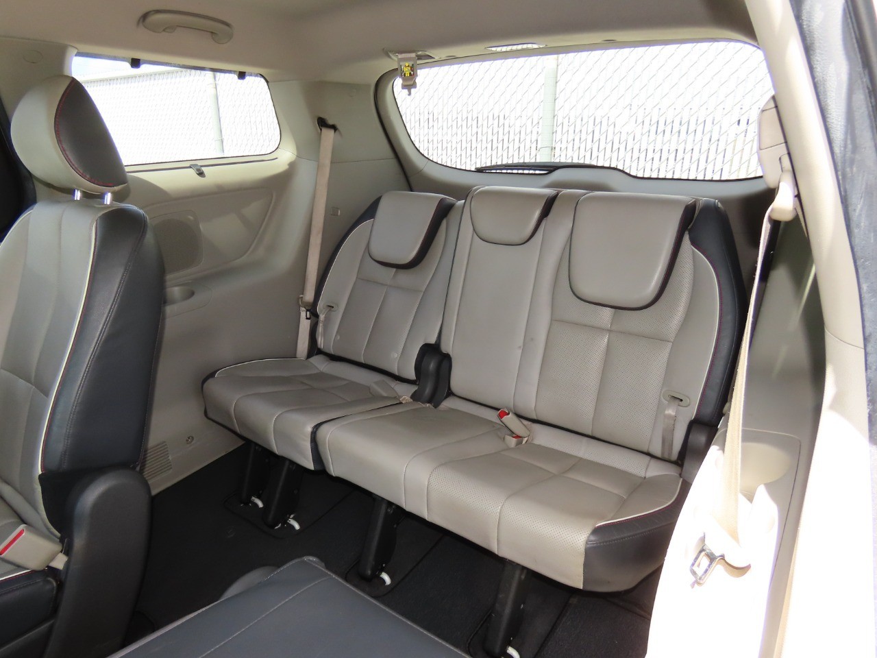 used 2015 Kia Sedona car