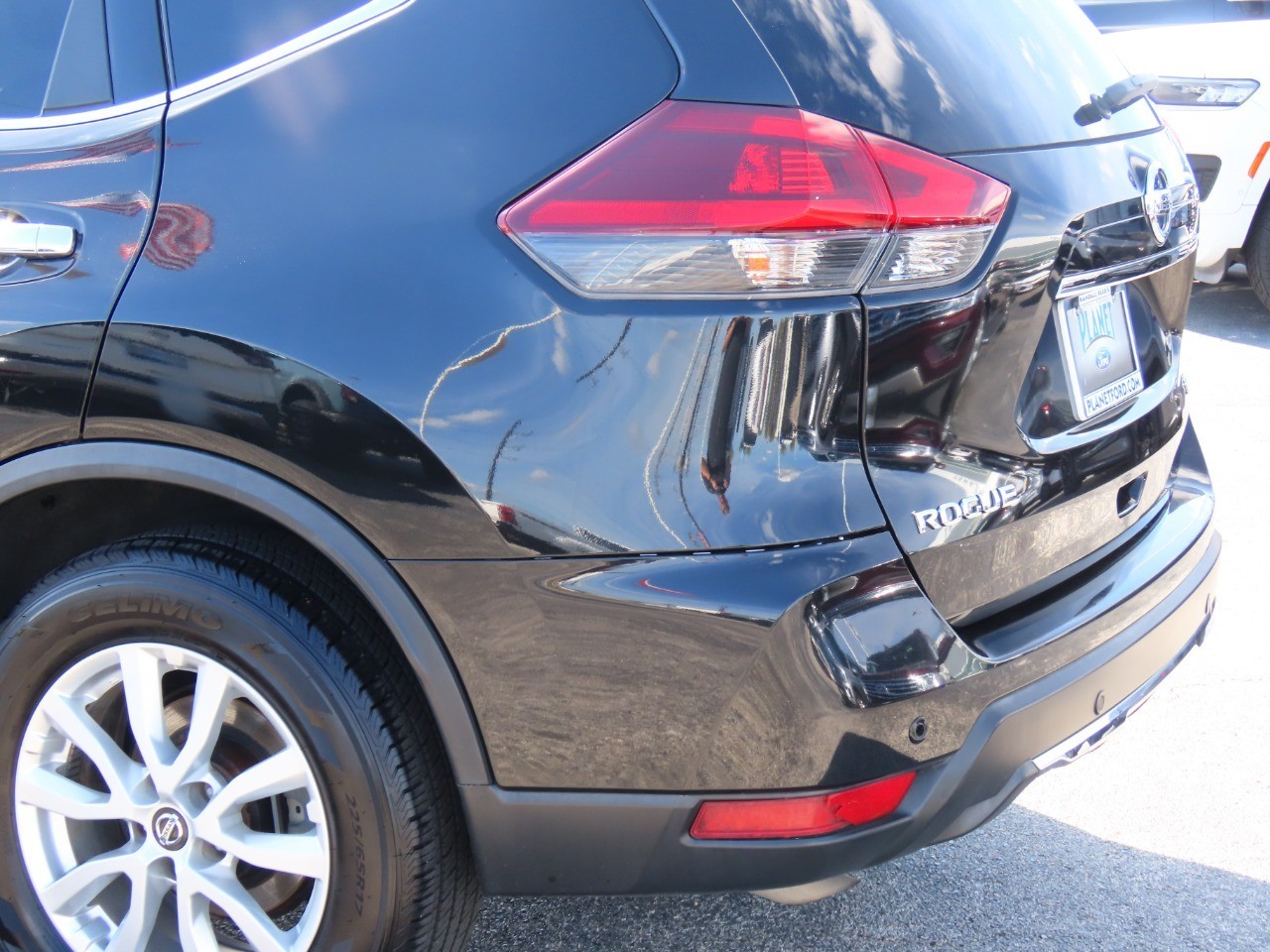 used 2020 Nissan Rogue car, priced at $14,999