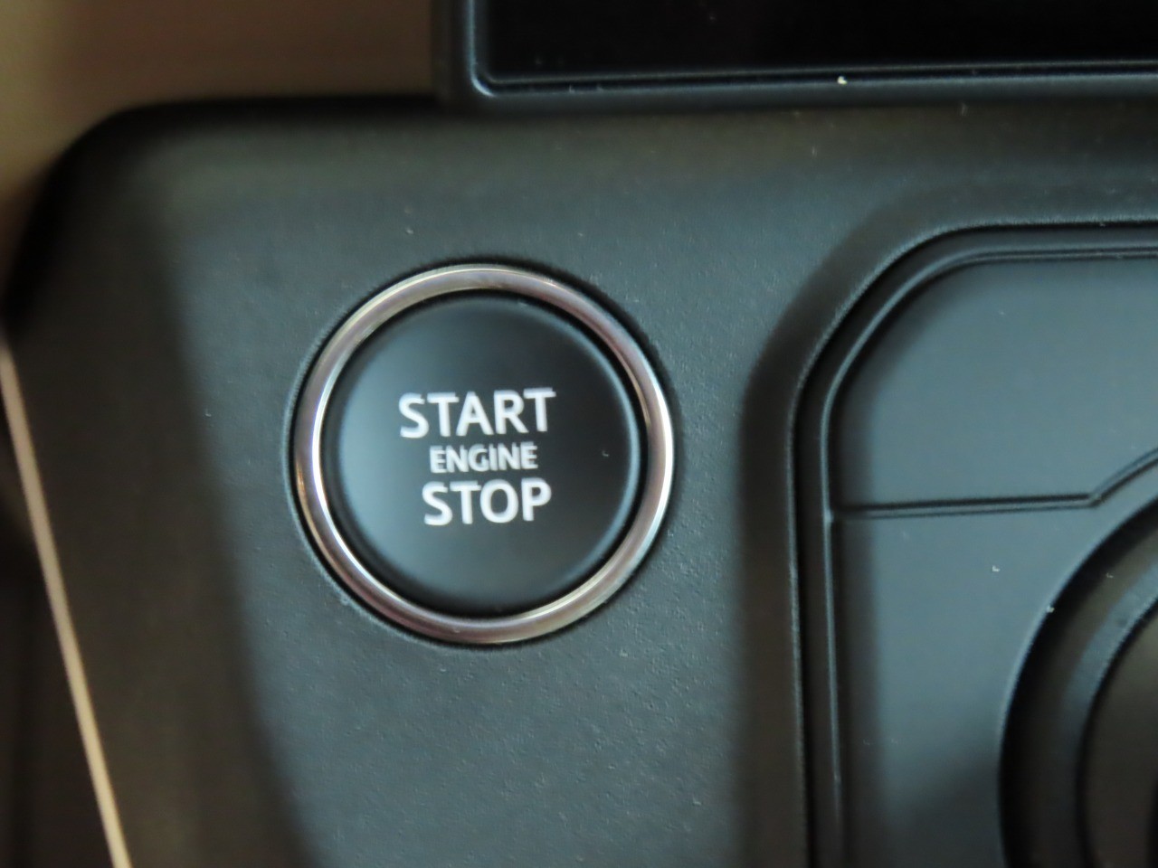 2026 Land Rover Defender photo 24 of 26