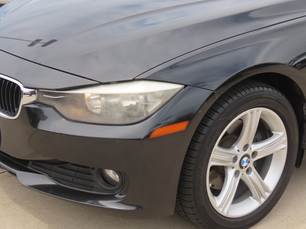 2015 BMW 3-Series photo 3 of 30