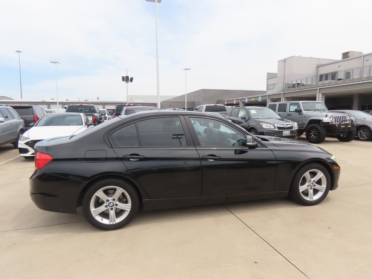 2015 BMW 3-Series photo 10 of 30