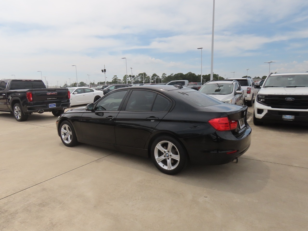 2015 BMW 3-Series photo 15 of 30