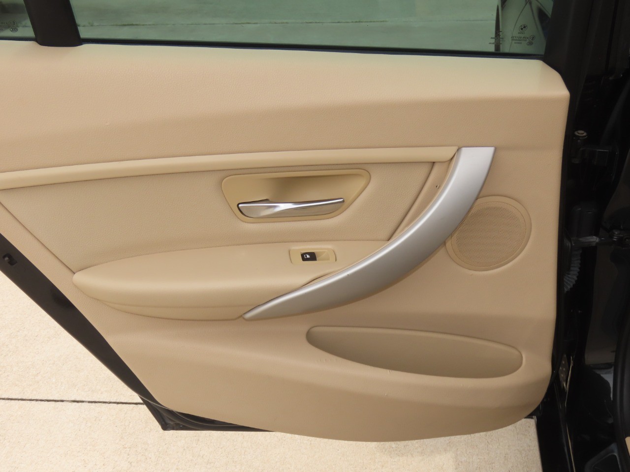 2015 BMW 3-Series photo 18 of 30