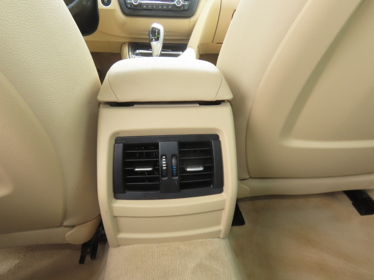 2015 BMW 3-Series photo 20 of 30
