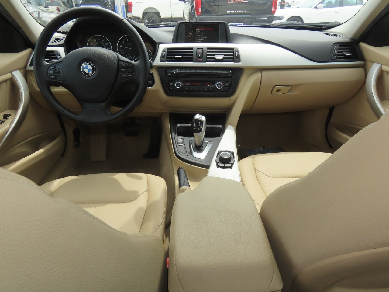 2015 BMW 3-Series photo 22 of 30