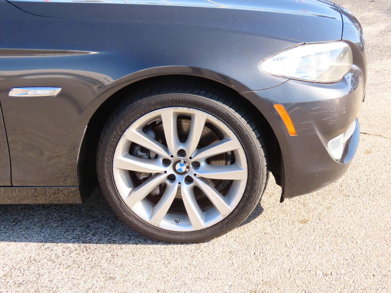 2011 BMW 5-Series 535i - 8