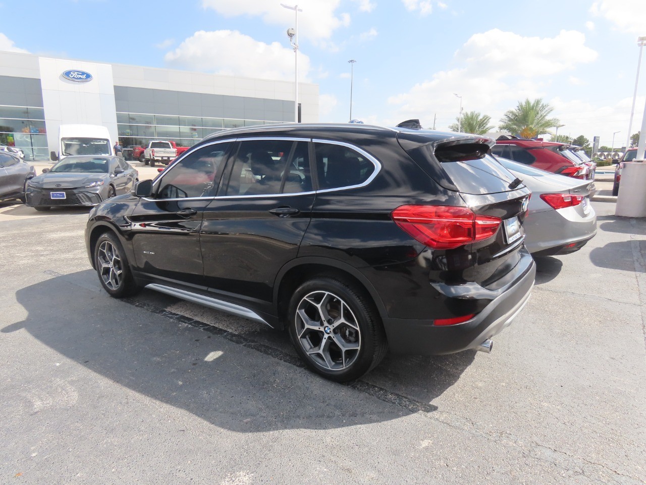 2018 BMW X1 photo 16 of 31