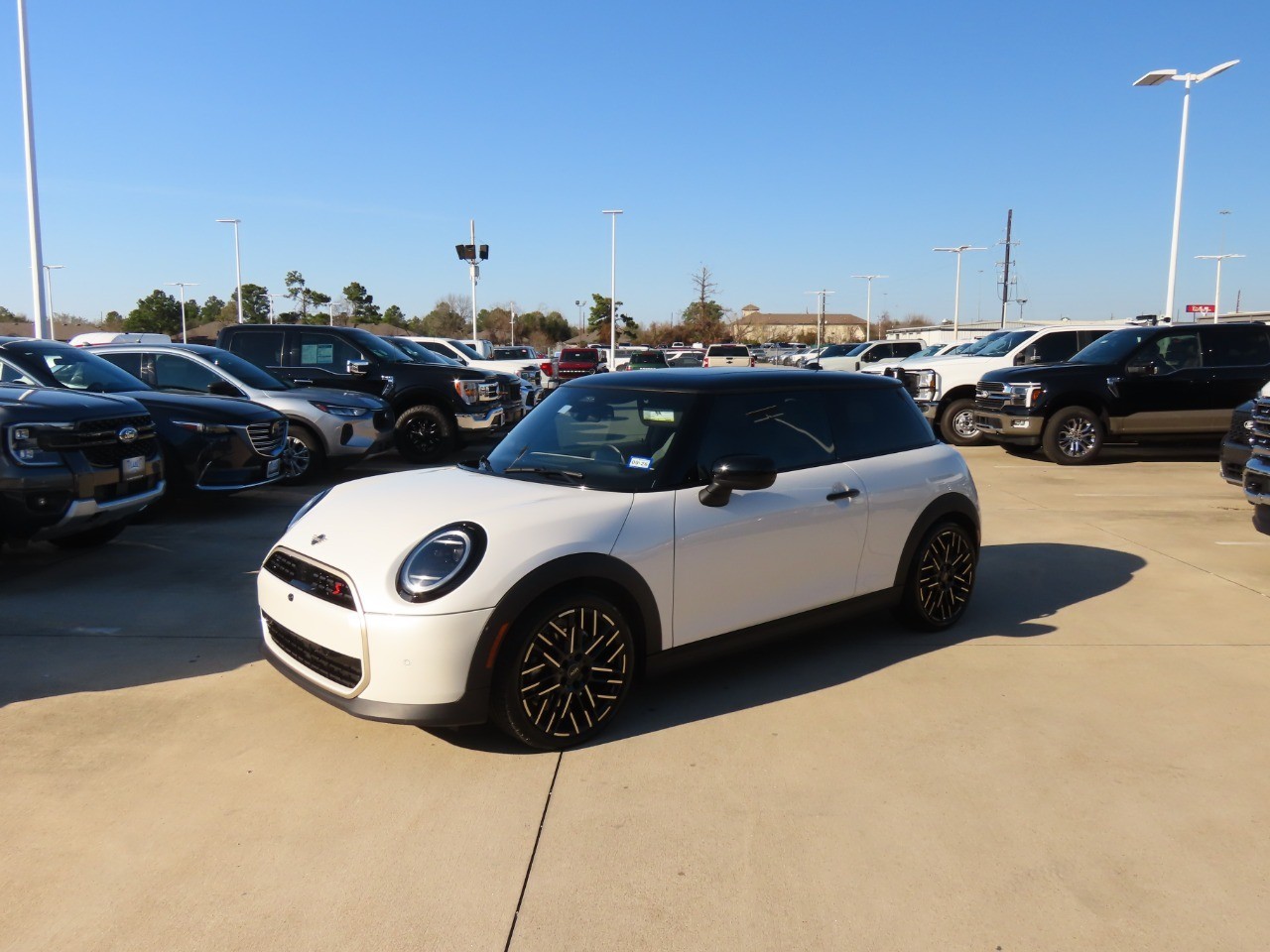 used 2025 MINI Hardtop 2 Door car, priced at $29,999