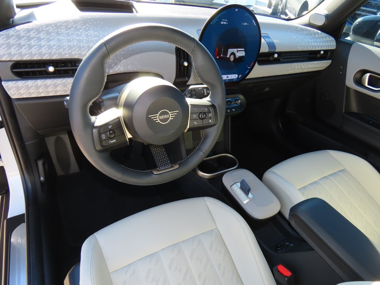 used 2025 MINI Hardtop 2 Door car, priced at $29,999