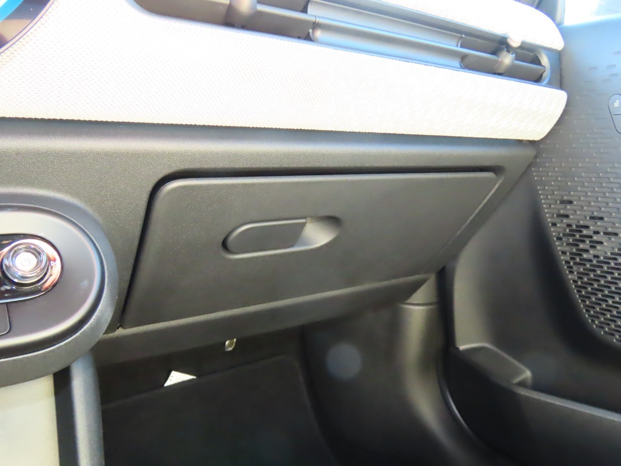 used 2025 MINI Hardtop 2 Door car, priced at $29,999