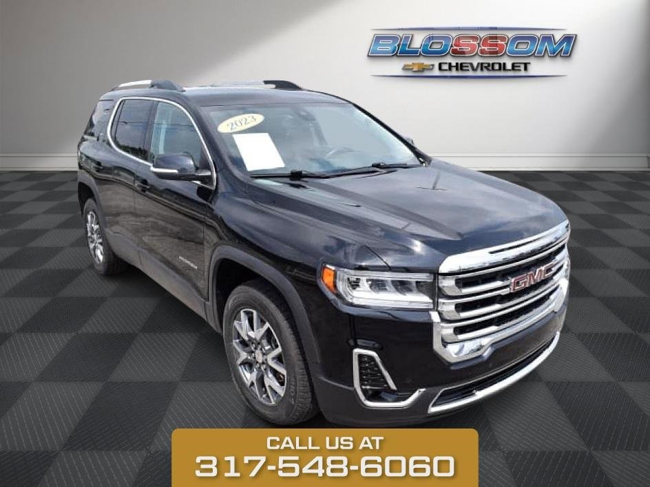 2023 GMC Acadia SLT photo