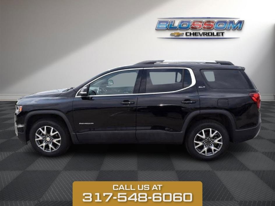 2023 GMC Acadia SLT photo