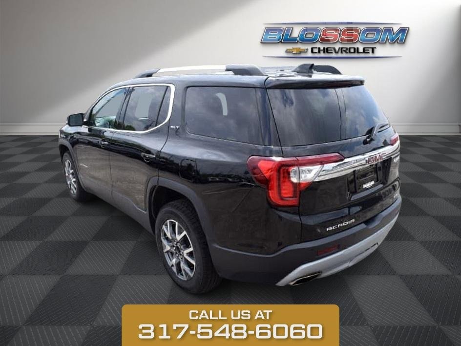 2023 GMC Acadia SLT photo