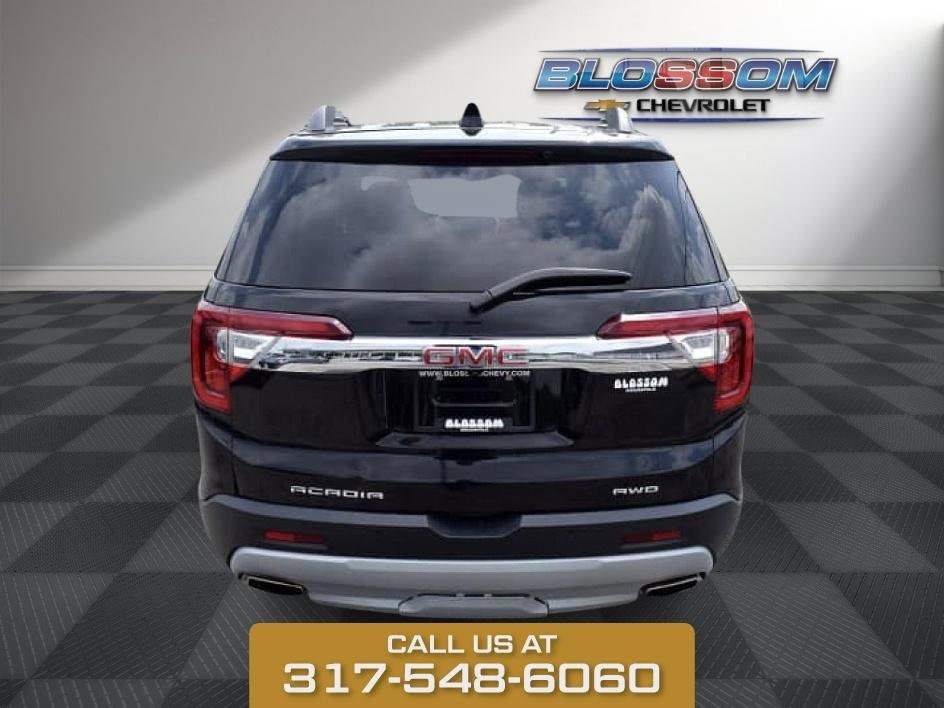 2023 GMC Acadia SLT photo